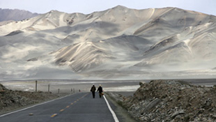 Flowing Sand Mountain, Kashgar, Xinjiang